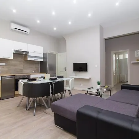 Cityscape Budget Apartments Thokoly Budapest Exterior photo
