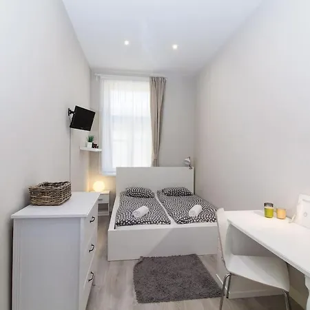 Cityscape Budget Apartments Thokoly Budapest Exterior photo