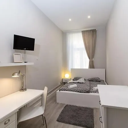 Cityscape Budget Apartments Thokoly Budapest Exterior photo