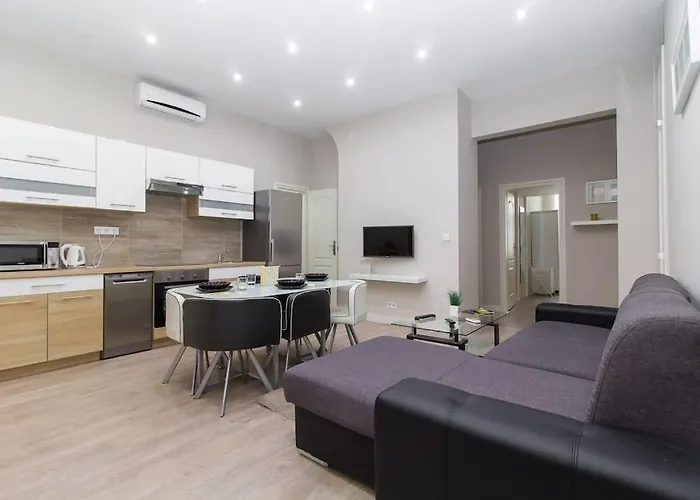 Cityscape Budget Apartments Thokoly